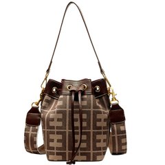 Жіноча сумка у вигляді торби невеликого розміру коричнева (4453-1)